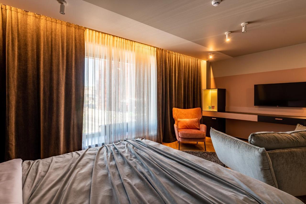 Maestro Design Hotel Лієпая Екстер'єр фото